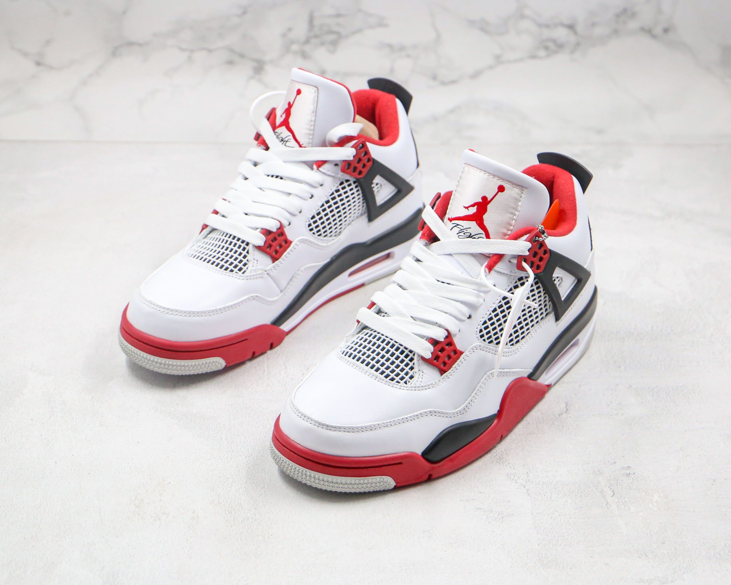 Air Jordan 4 Retro – Fire Red (2012)