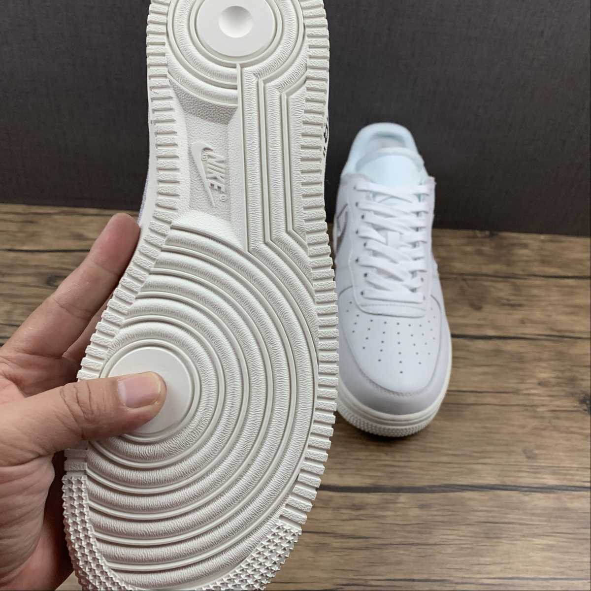 Air Force 1 low X Off-White Complexcon