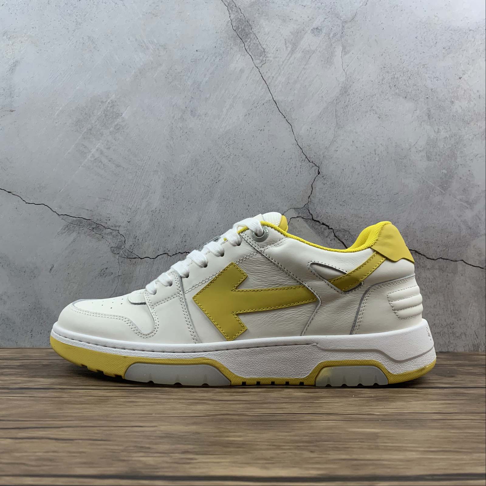 OFF-WHITE OOO Low Out Of Office yellow